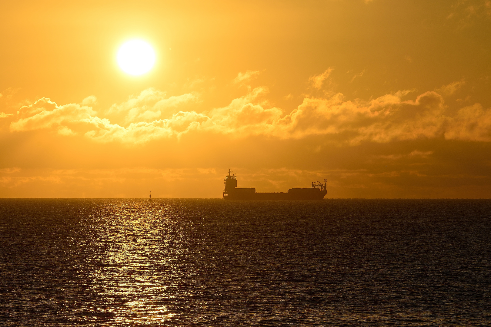 Land der Horizonte Foto & Bild | rot, sommer, wasser Bilder auf ...