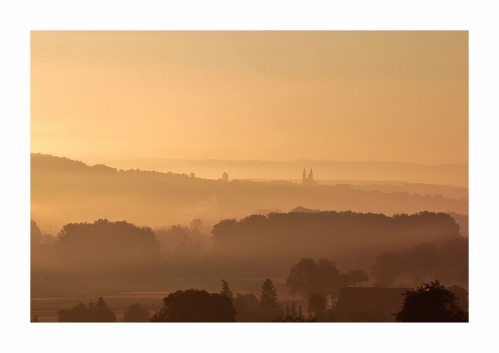 Land der Morgennebel 2