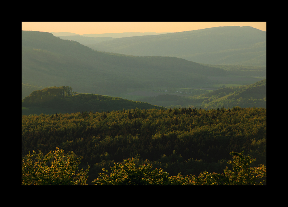 Land des gelben Lichts... (Abendblick vom Köterberg)