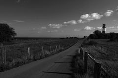 Land, Himmel, Meer und Leuchtturm