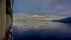 Land in Sicht - an Norwegens Küsten keine seltenheit - aber, es ist kurz nach 3 Uhr früh.....