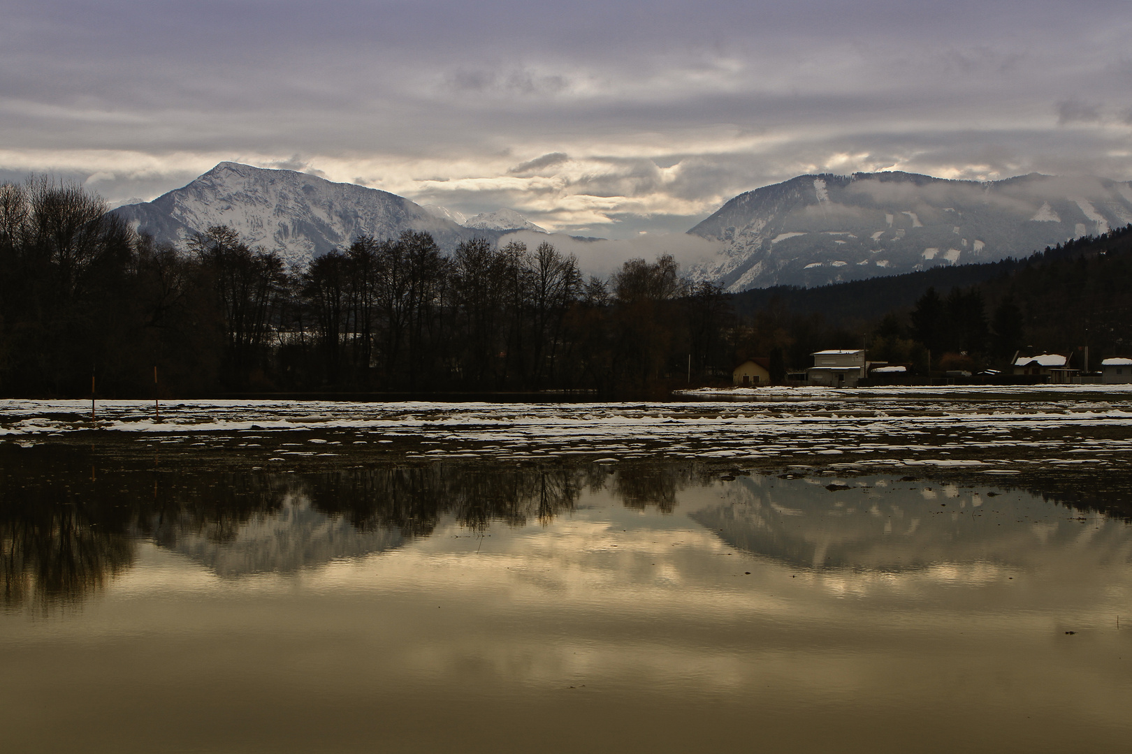 Land unter.