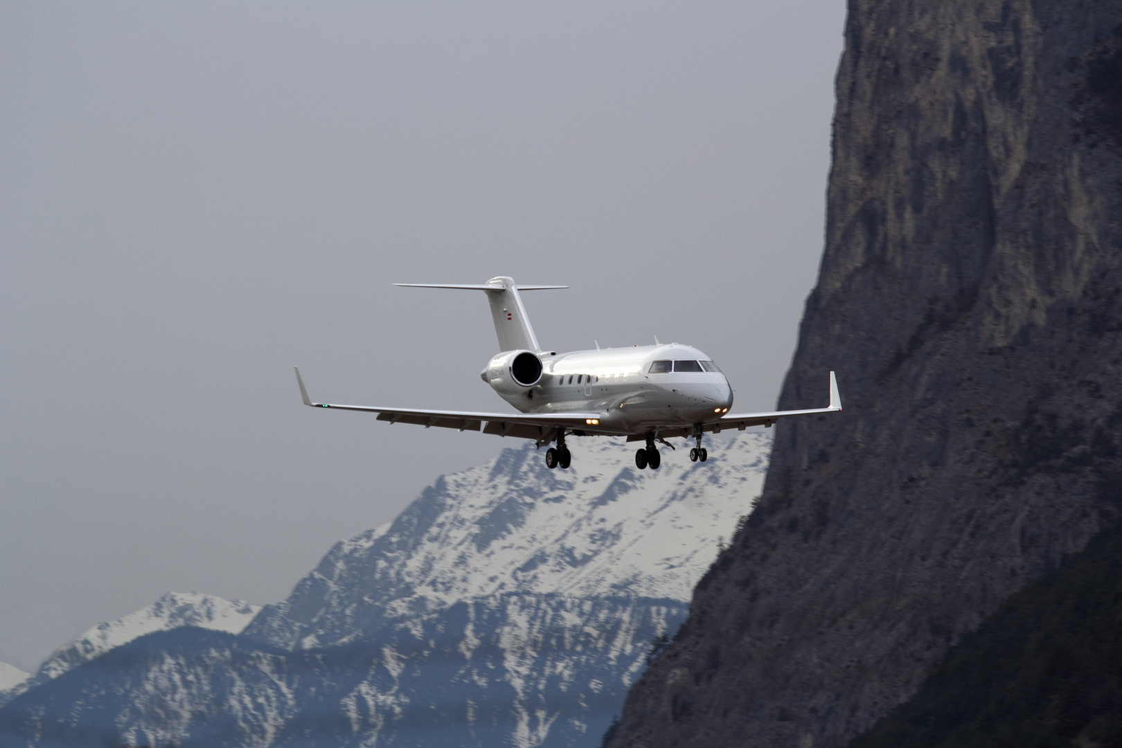  Landeanflug Airport INNSBRUCK INN LOWI 3 3 2021