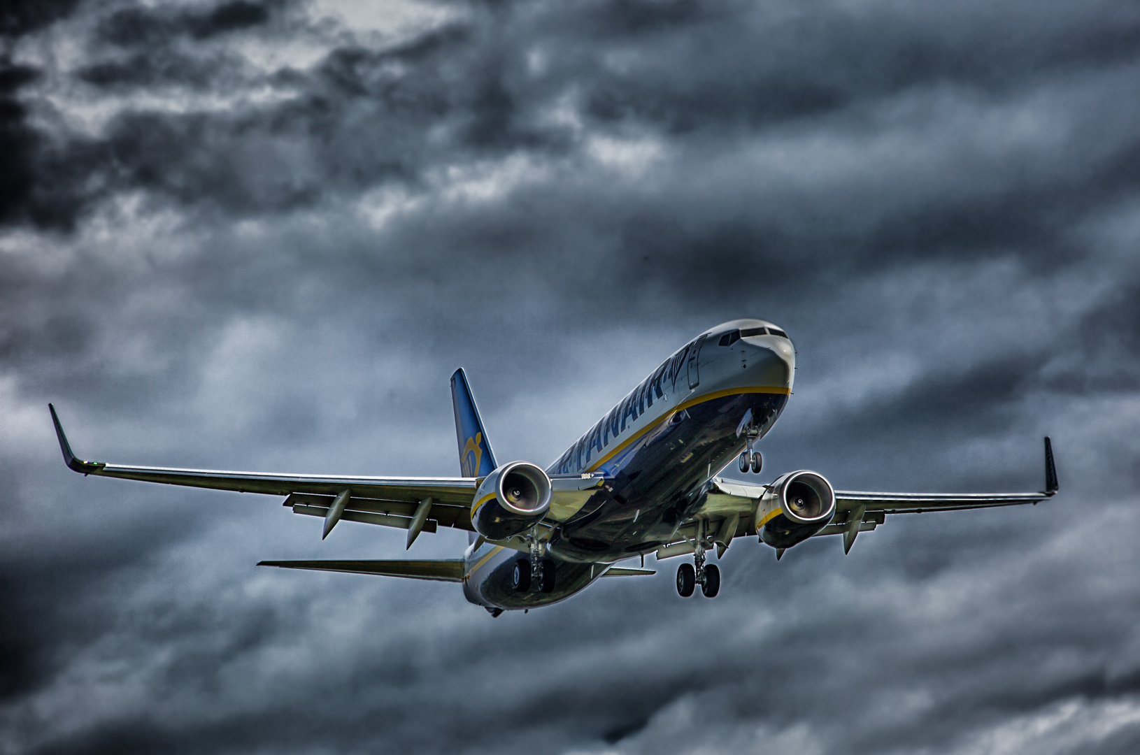 Landeanflug auf CGN - Flughafen Köln/Bonn