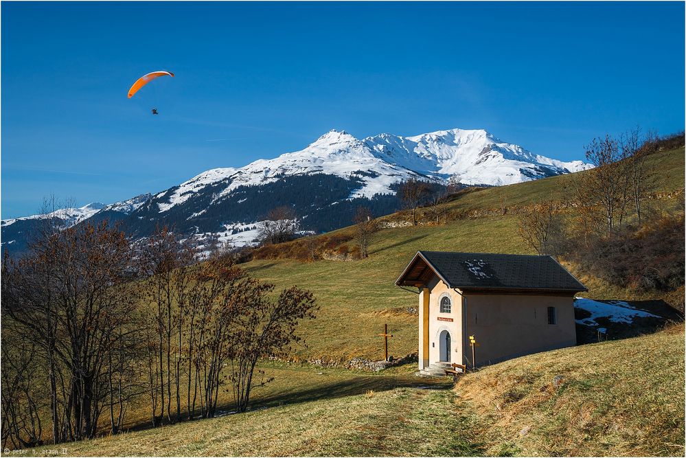 Landeanflug auf Notre Dame de Lourdes