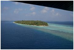 Landeanflug auf "Vilamendhoo", was 14 Tage mein Domizil sein sollte