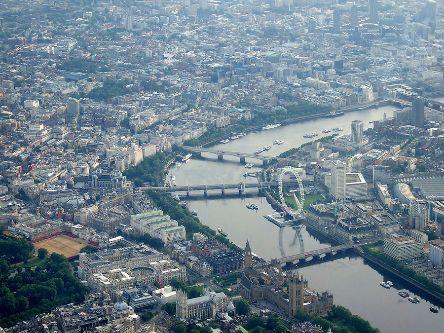 Landeanflug Heathrow über Westminster