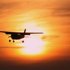 Landeanflug im Sonnenuntergang