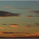 Landeanflug in den Abendwolken