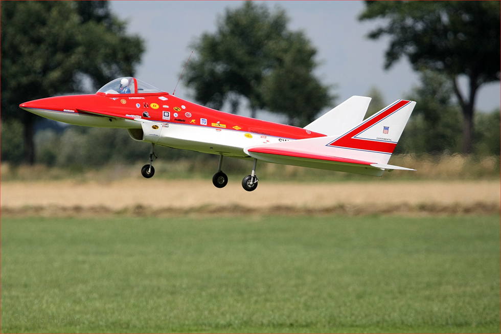 Landeanflug mit ordentlich Turbinen Flirren