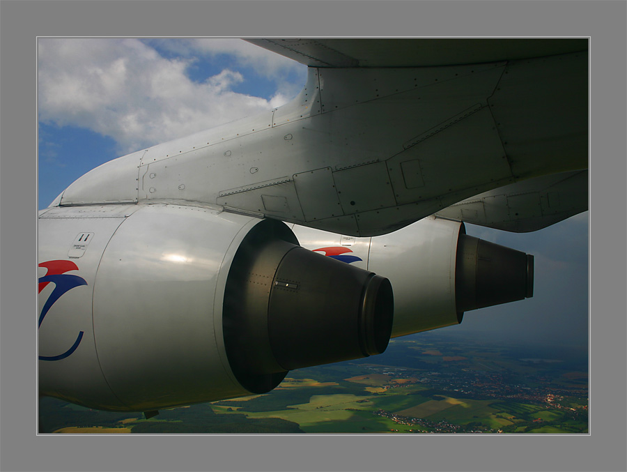 Landeanflug mit Schlechtwetterfront