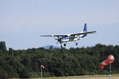 Landeanflug Sonder(barer)flugplatz Eschbach