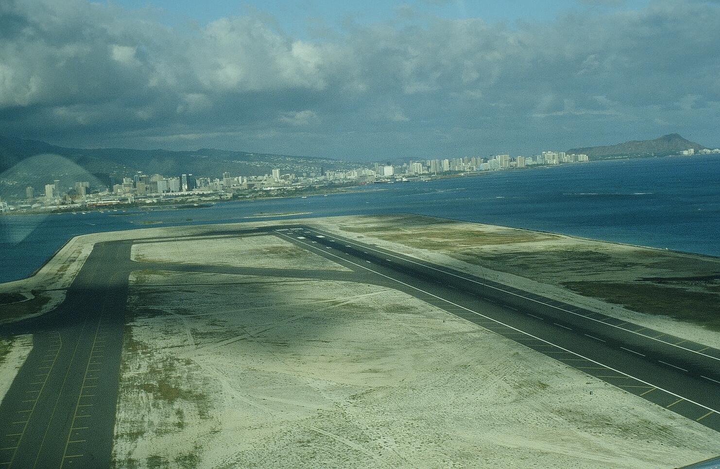 LANDEBAHNEN AUF DER INSAL OAHU - HAWAII