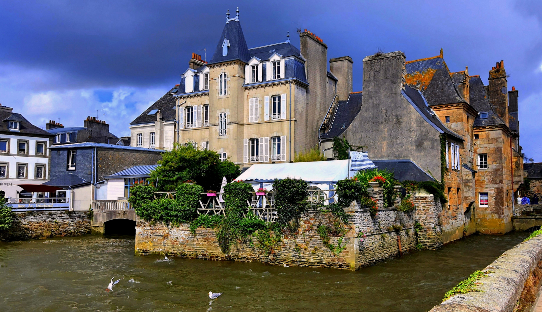 Landerneau / Pont de Rohan sur l'Elorn 