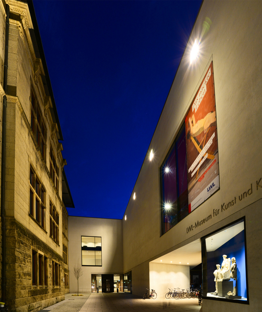 [ Landesmuseum@night 3]