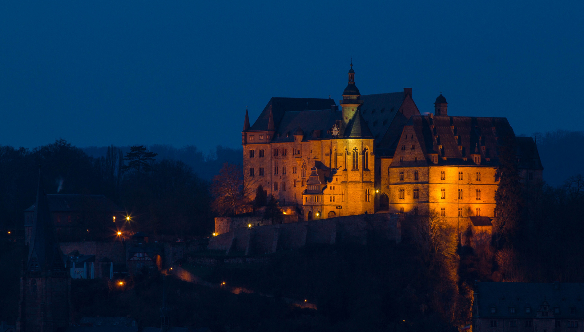 Landgrafenschloss Marburg am Abend Foto & Bild ...