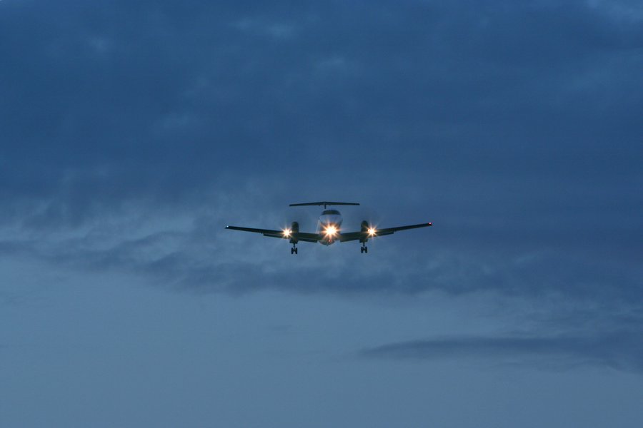 landing by night