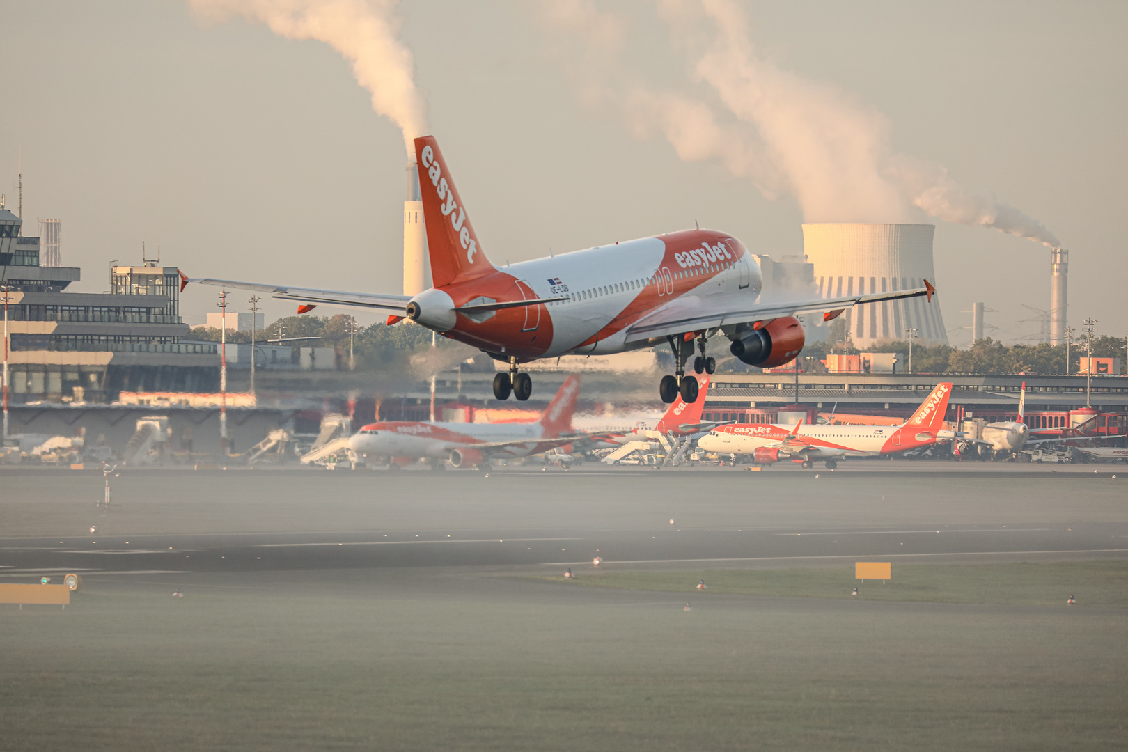 Landing over foggy Ground