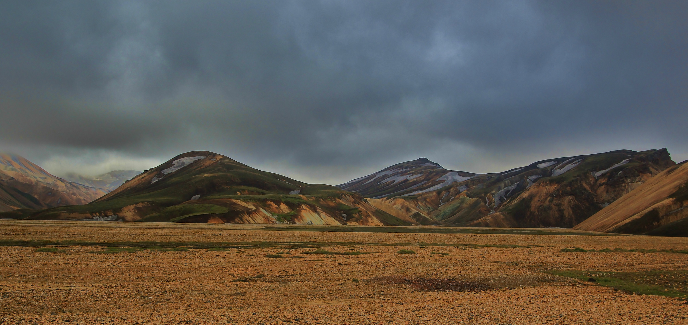 Landmannalaugar, nachts, vor dem Regen