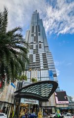 Landmark 81 von unten