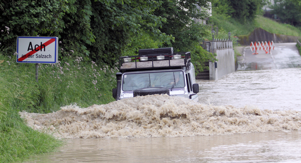 LANDROVER DEFENDER