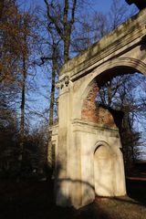 Landscape garden "Luisium" - Roman ruin - image 4