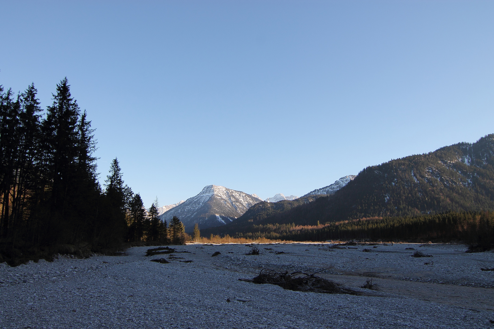 Landschaft an der Isar