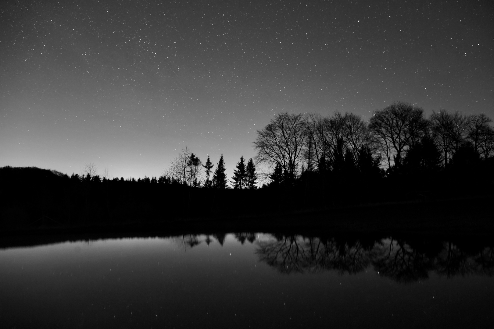 Landschaft bei Nacht 