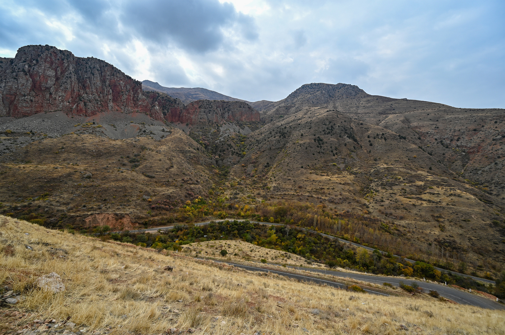 Landschaft beim Kloster Noravank 02