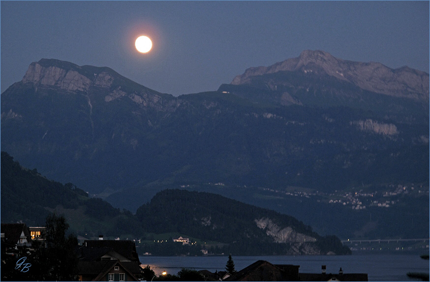 Landschaft im Mondlicht