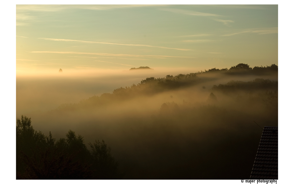 Landschaft im Nebel