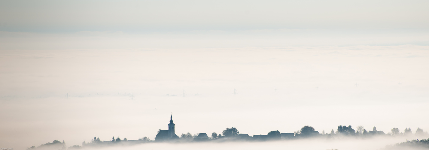 Landschaft im Nebel