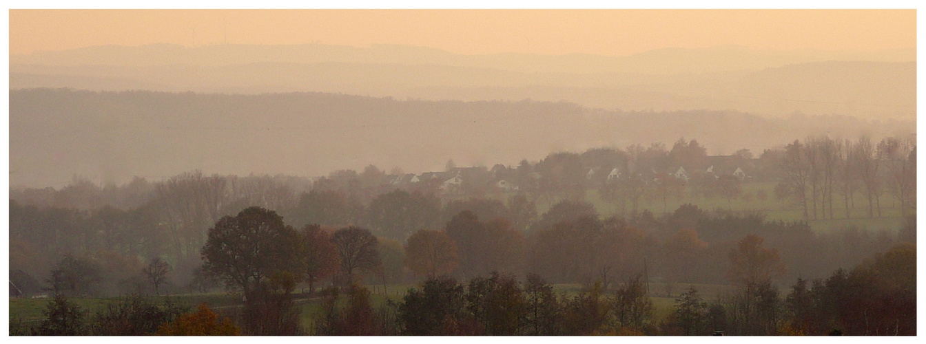 Landschaft in zartem Nebel