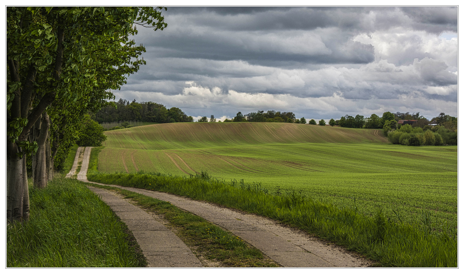 Landschaft mit Hoppelweg