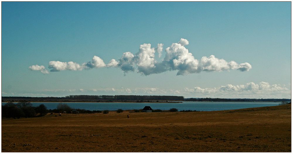 Landschaft mit Wolke