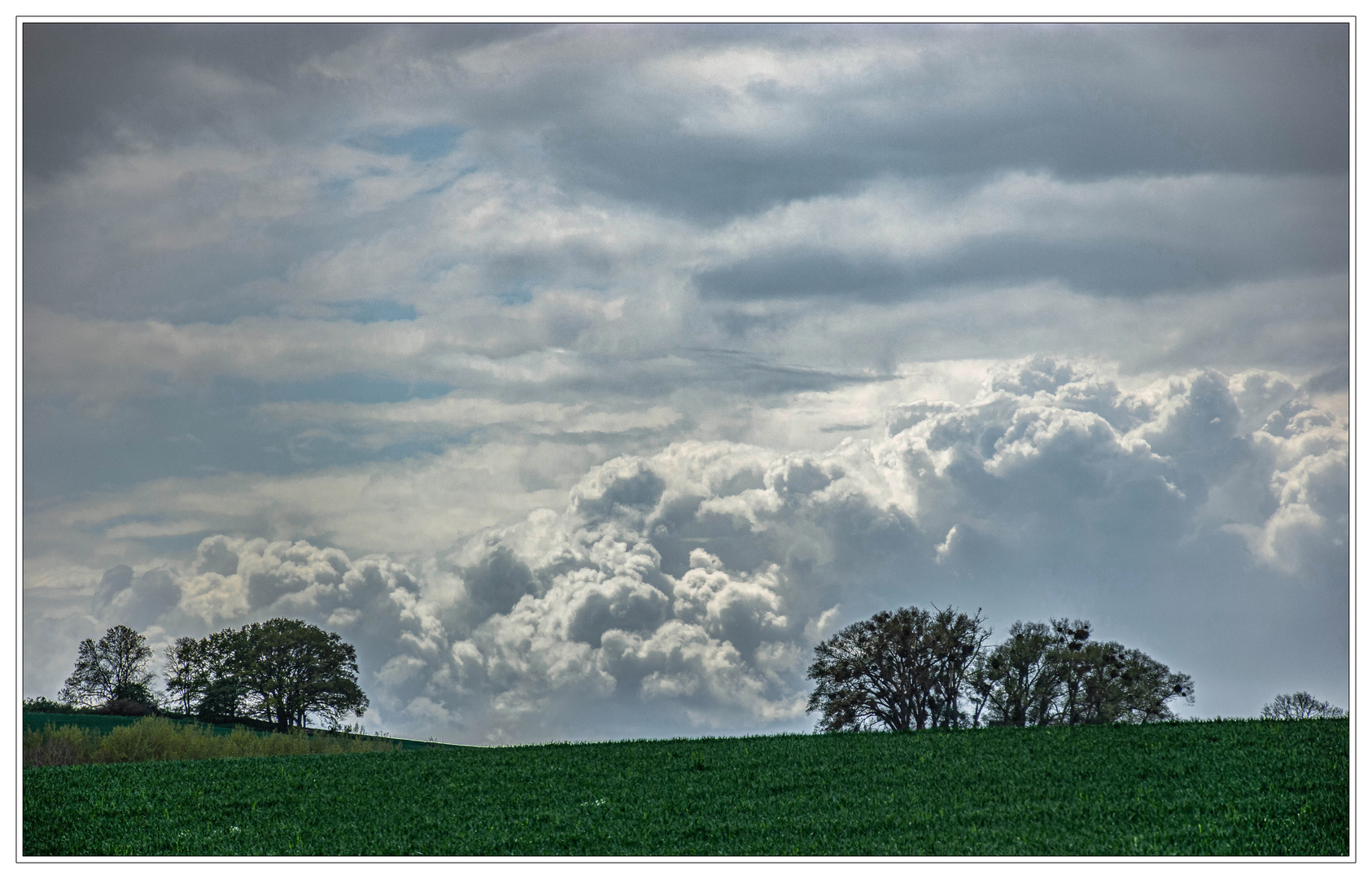 Landschaft mit Wolken