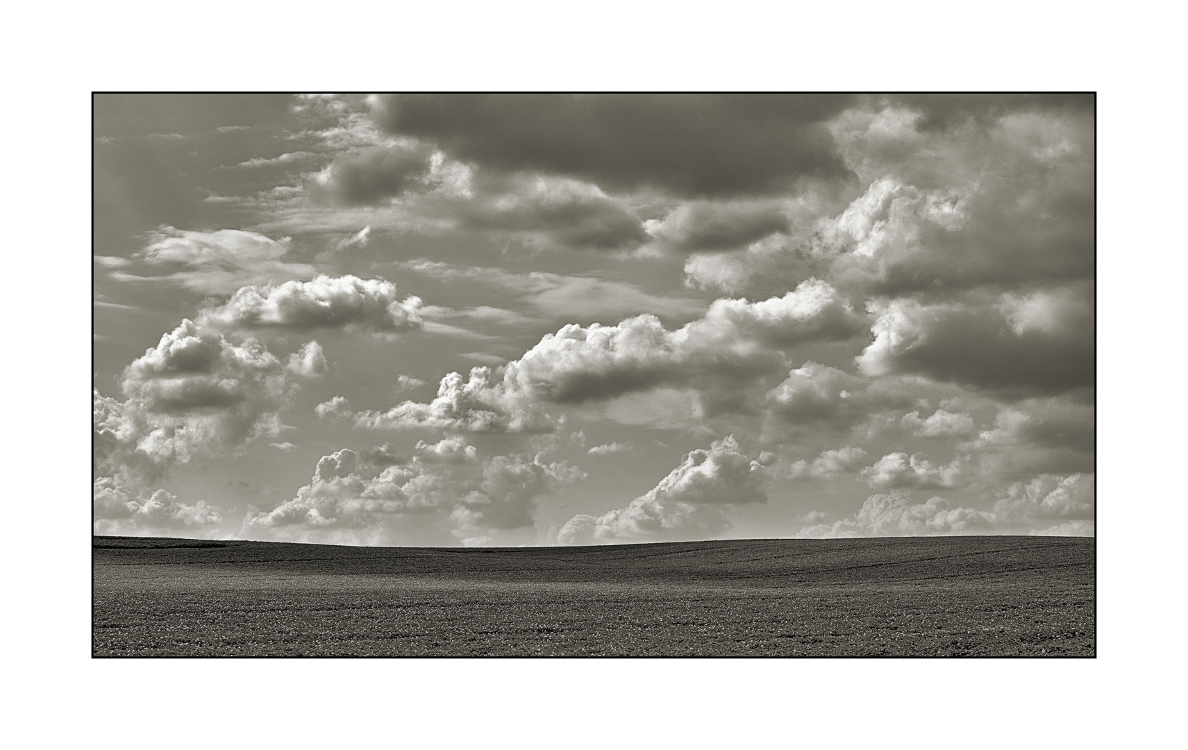 Landschaft mit Wolken