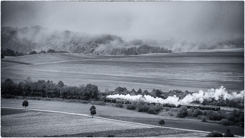 Landschaft mit Zug