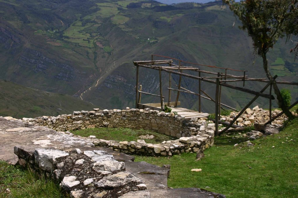 Landschaft - Ruine Kuelap 3000 Meter Höhe