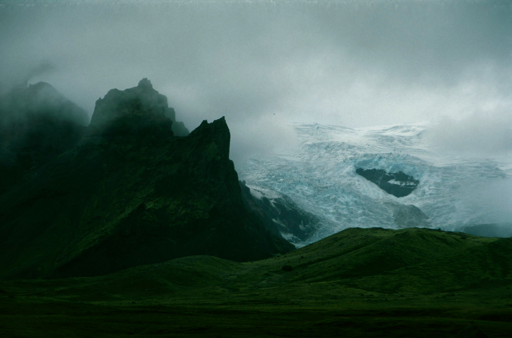 Landschaft zwischen Hof und Skaftafell - 1994 (2)