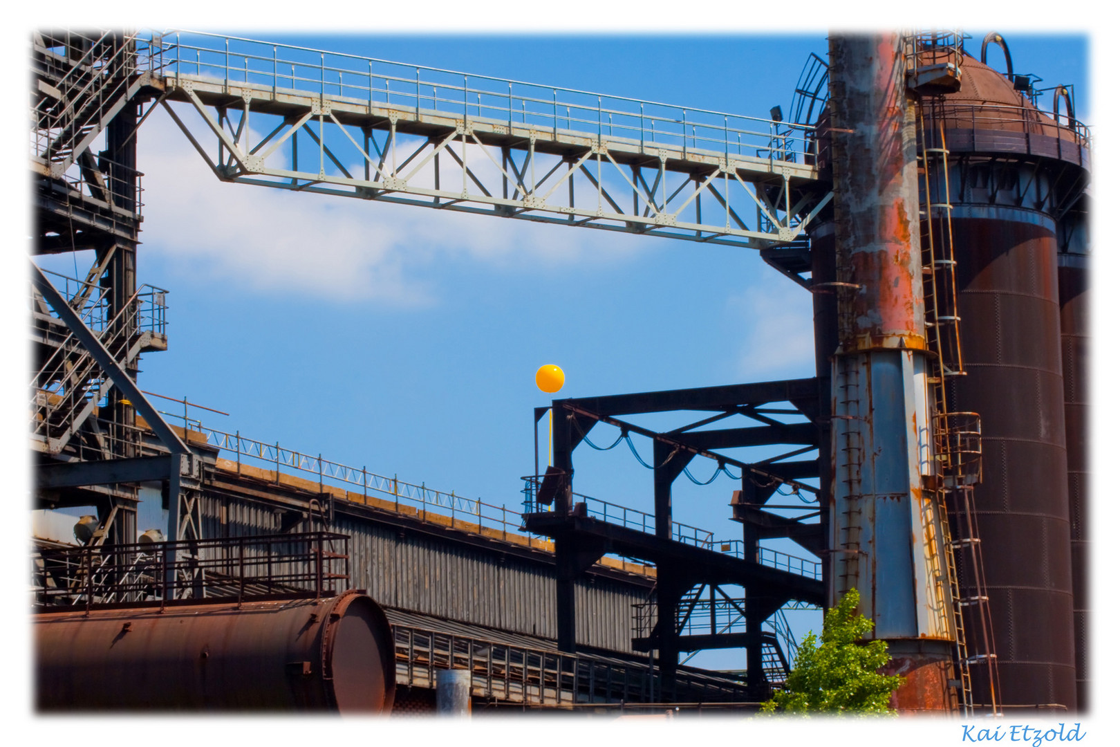 Landschaftspark Duisburg mit Schachtzeichen