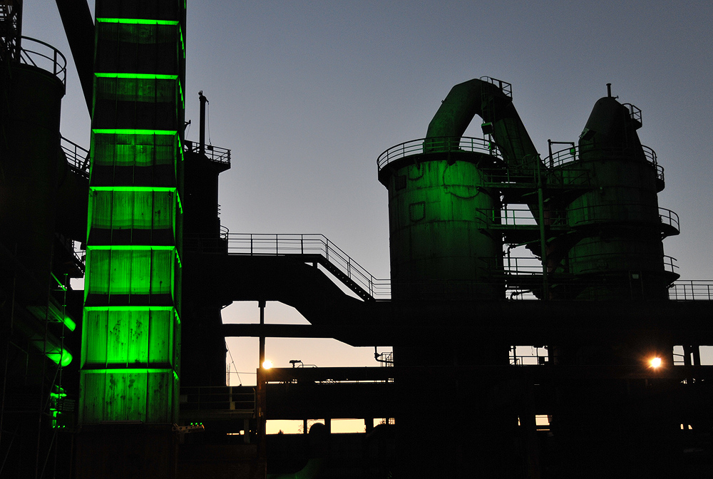 Landschaftspark Duisburg-Nord bei Anbruch der Nacht