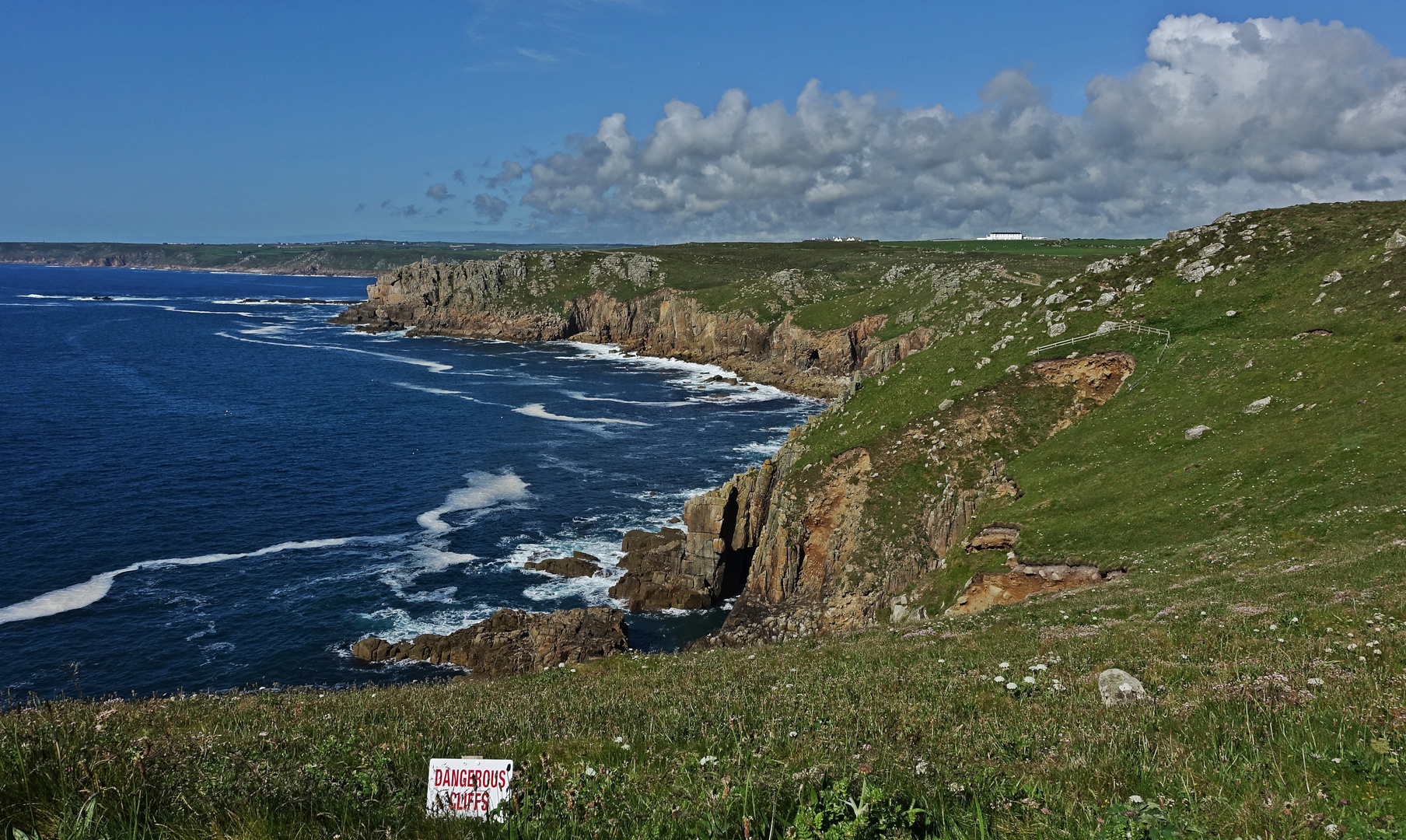 Landsend - dangerous cliffs