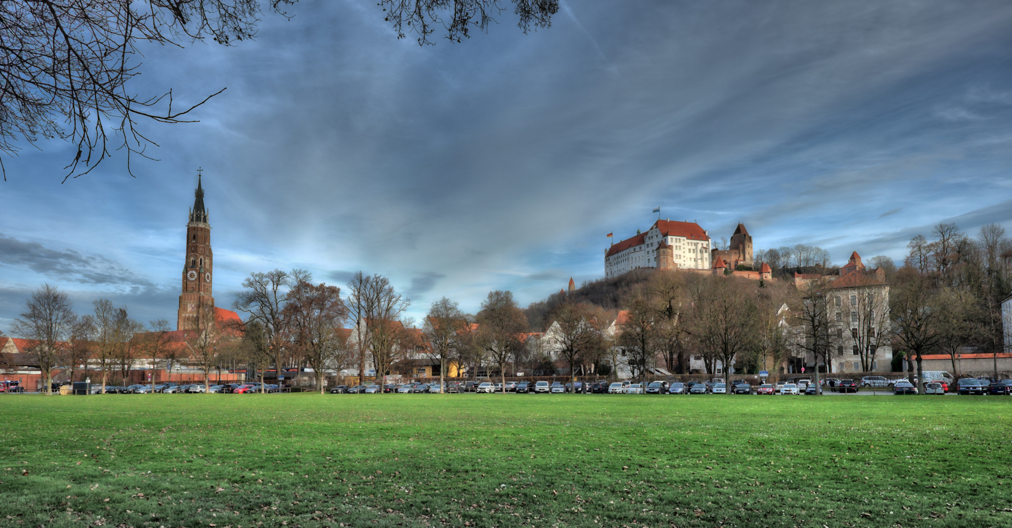 Landshut mit dem Martinsturm und der Burg Trausnitz