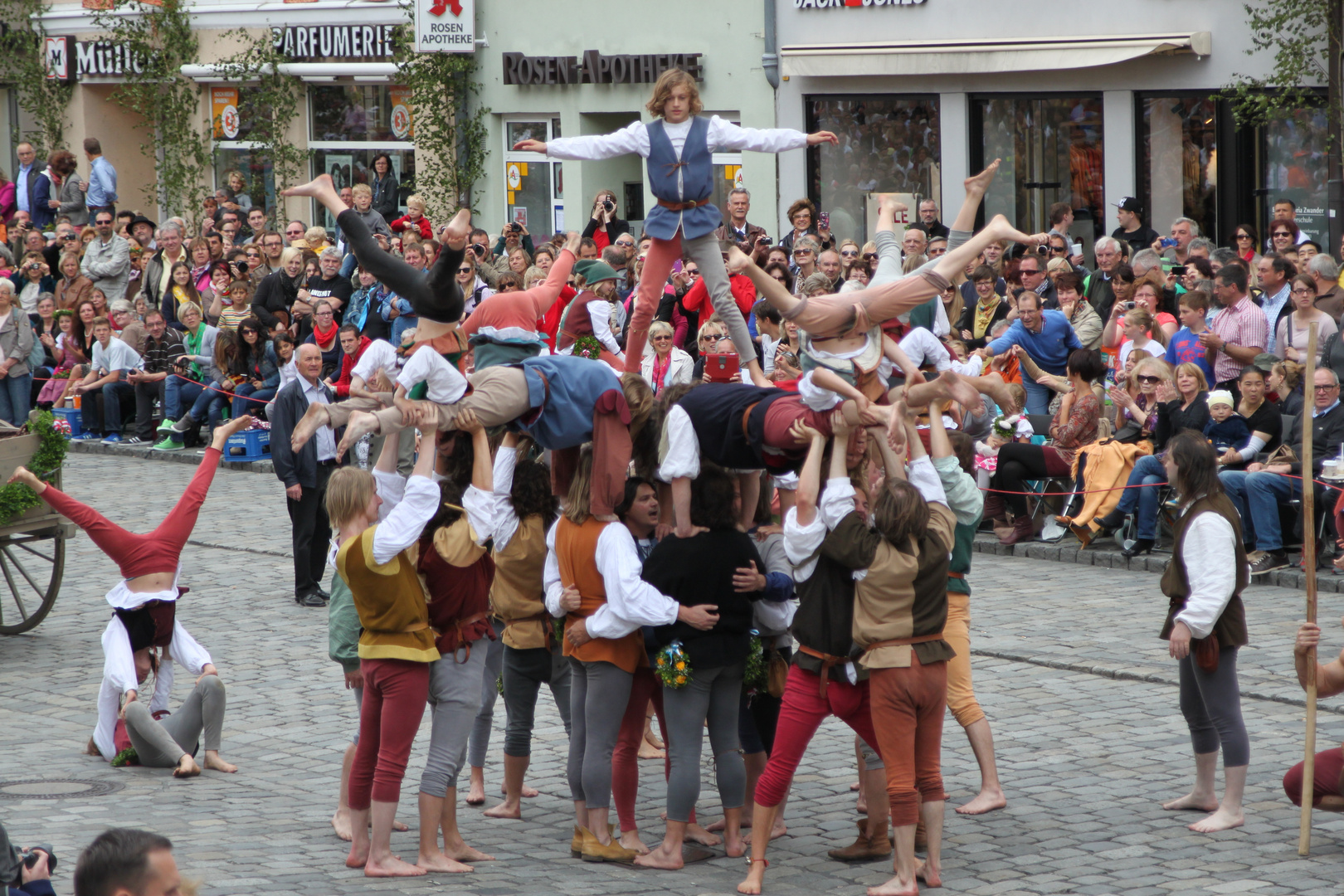 Landshuter Fürstenhochzeit 2013 - Menschenpyramide