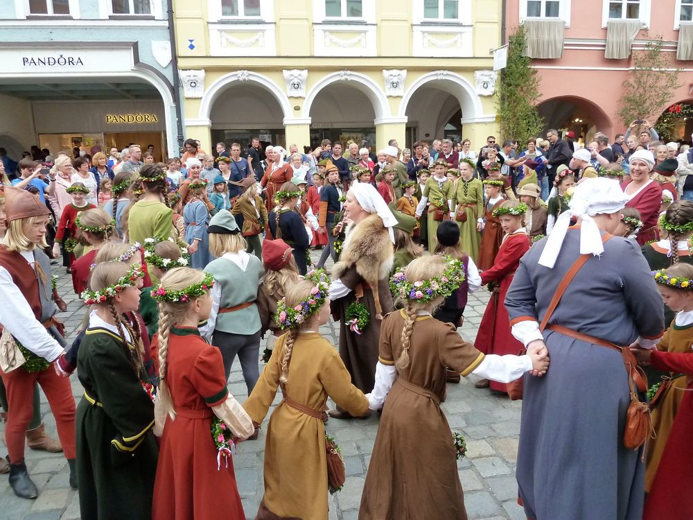Landshuter Hochzeit 1 Foto & Bild spezial, outdoor, straße Bilder auf