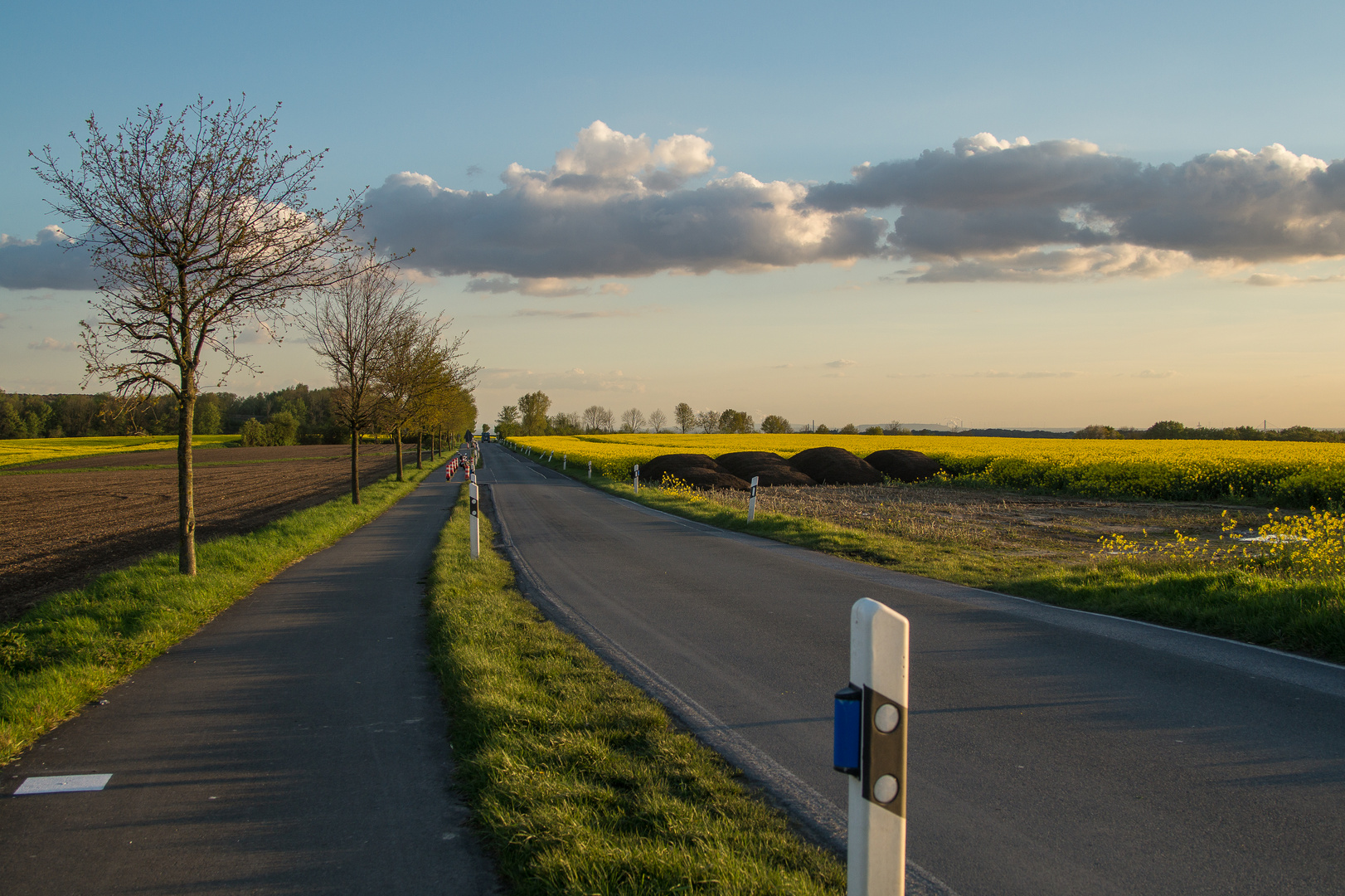 Landstrasse Foto & Bild wolken, felder, strasse Bilder auf