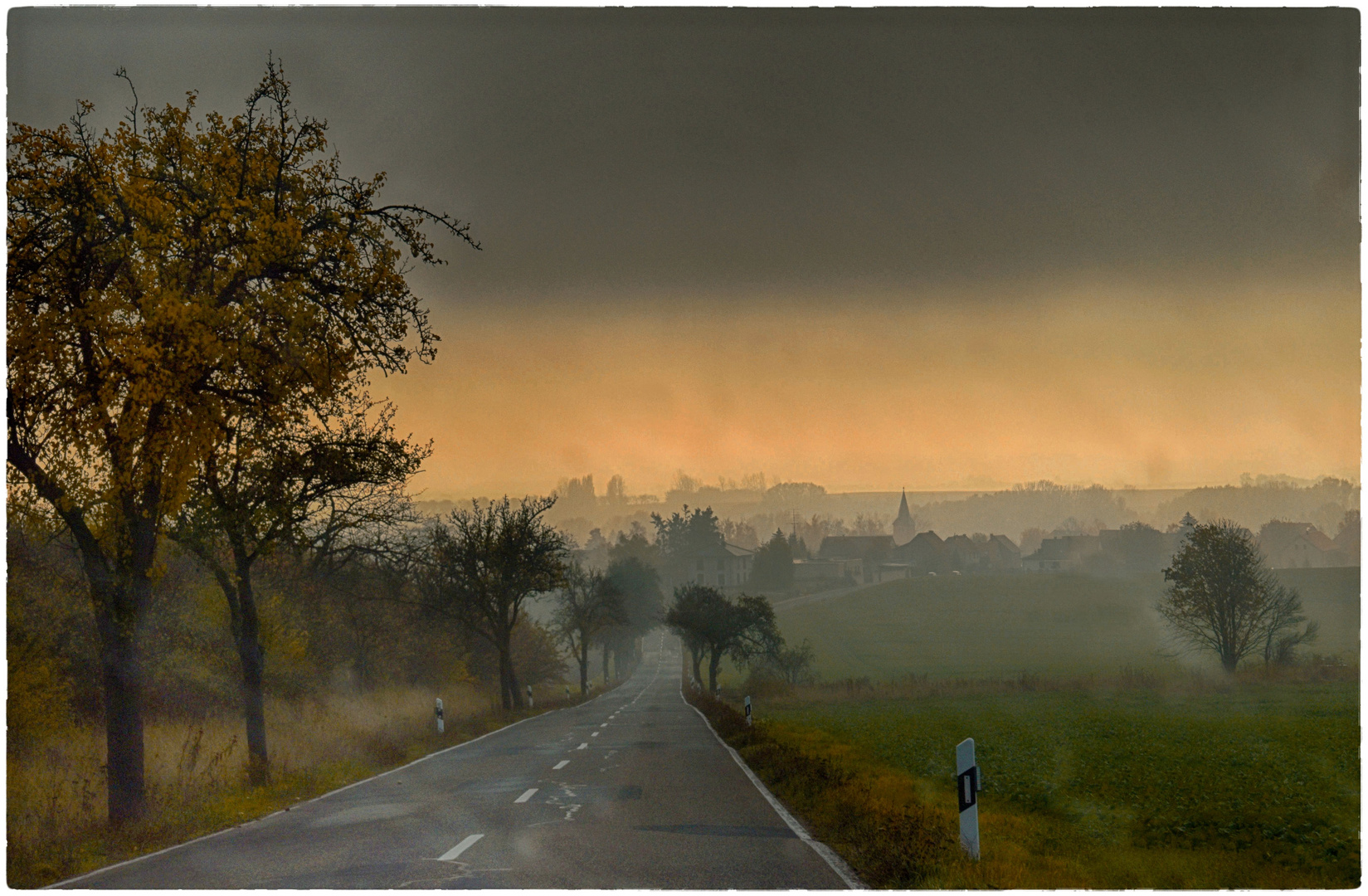 Landstraße Foto & Bild jahreszeit, natur, herbst Bilder auf