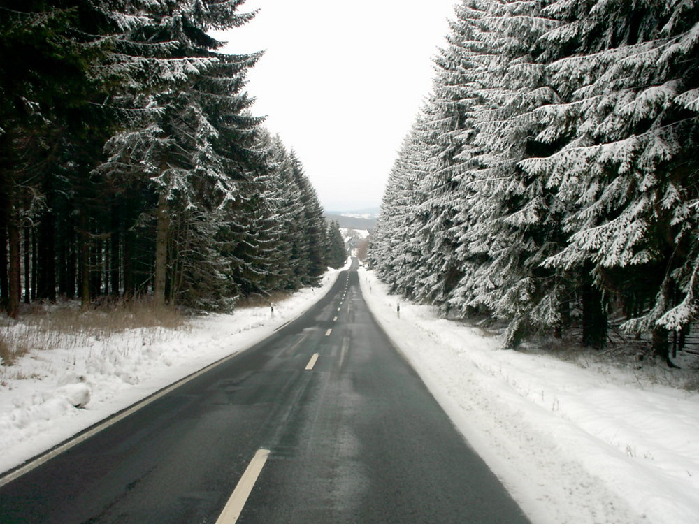 Landstraße im Westerwald