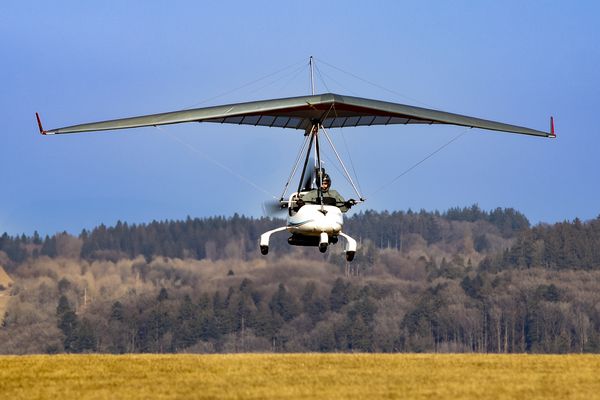 Landung: 16:15 UTC Hinterweiler Airfield